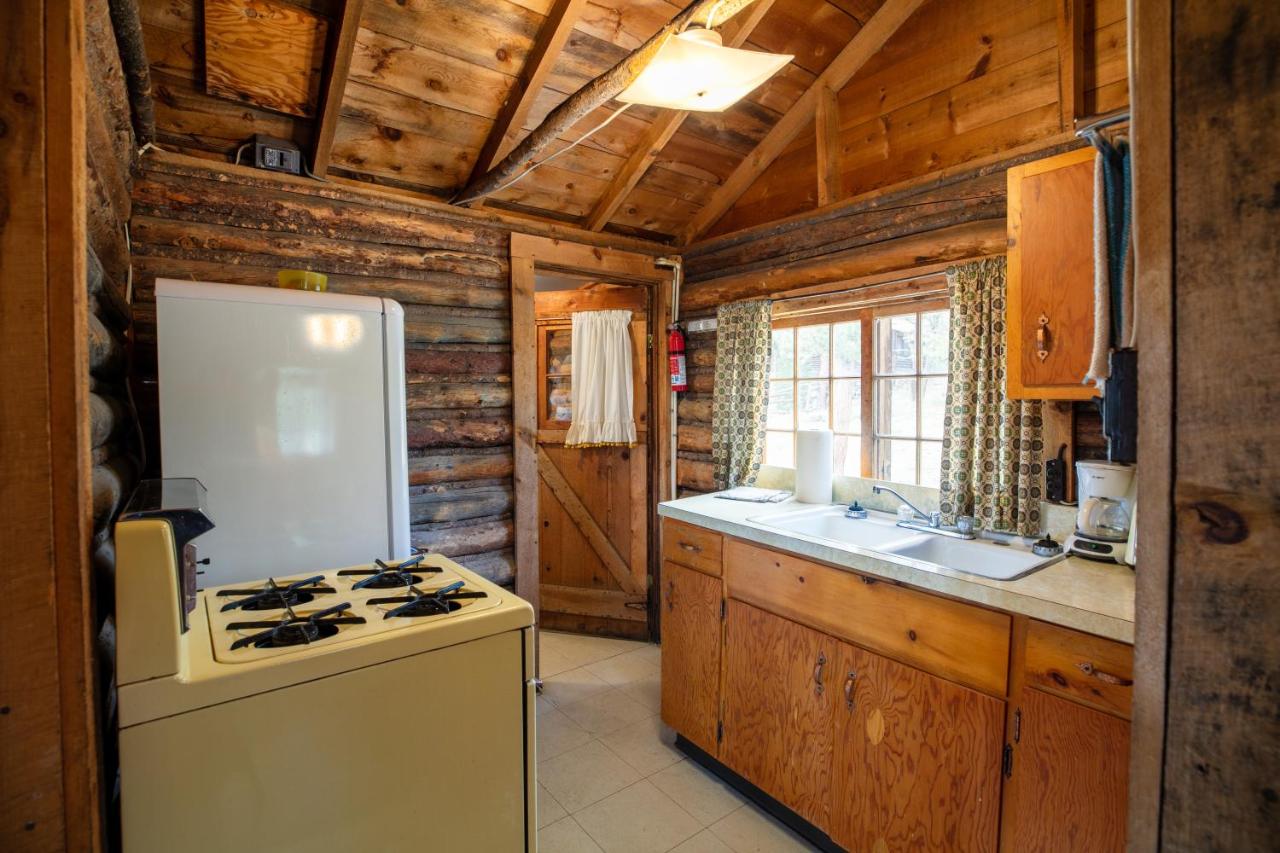 | The Meeker Park Lodge