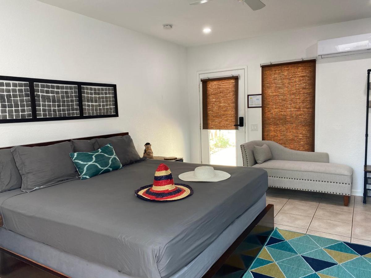 Double Room with Terrace at Mi Kasa Hot Springs 420, Adults only, Clothing Optional