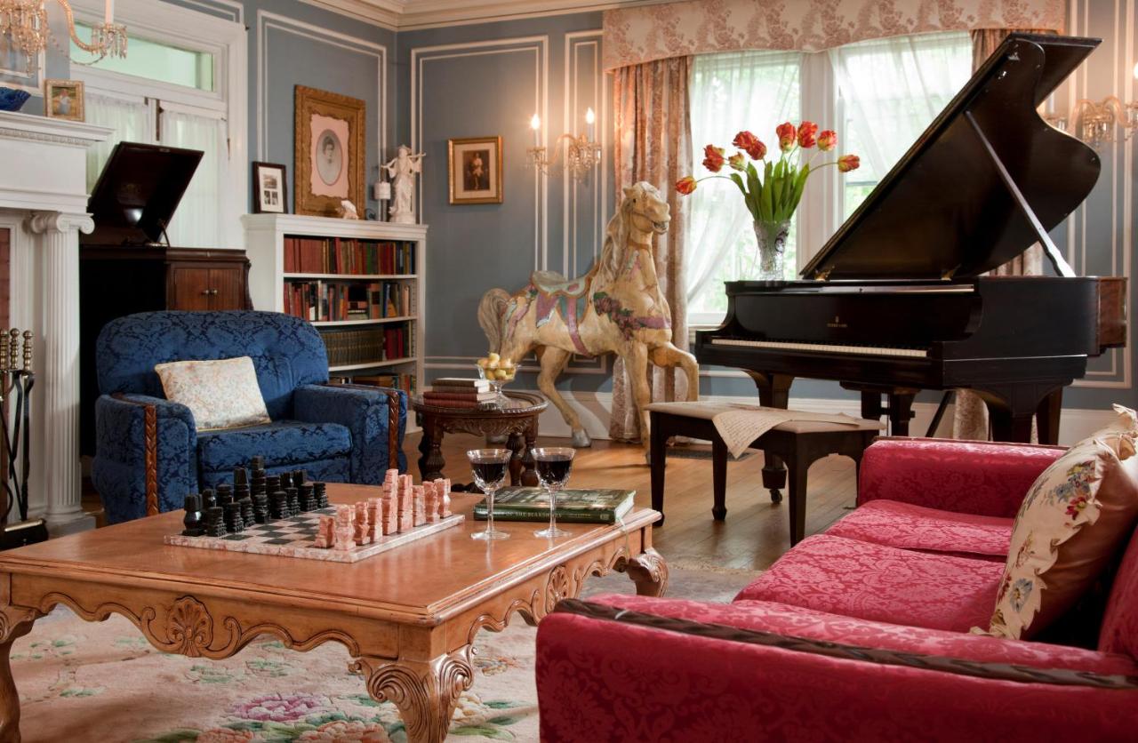  | Hampton Terrace Inn