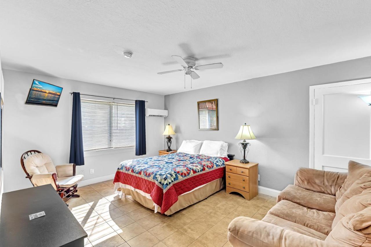 Junior Suite at The Caroline
