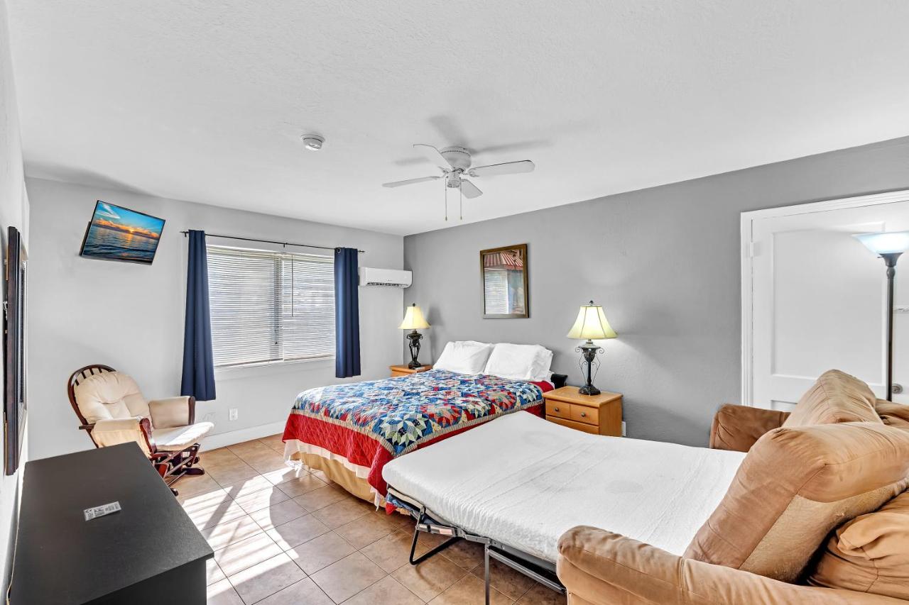 Junior Suite at The Caroline