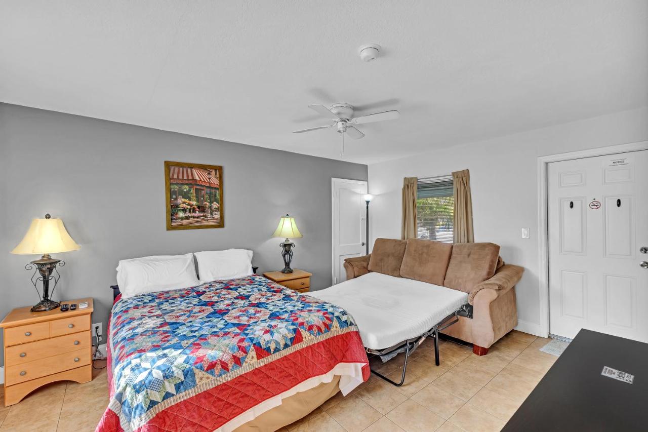 Junior Suite at The Caroline