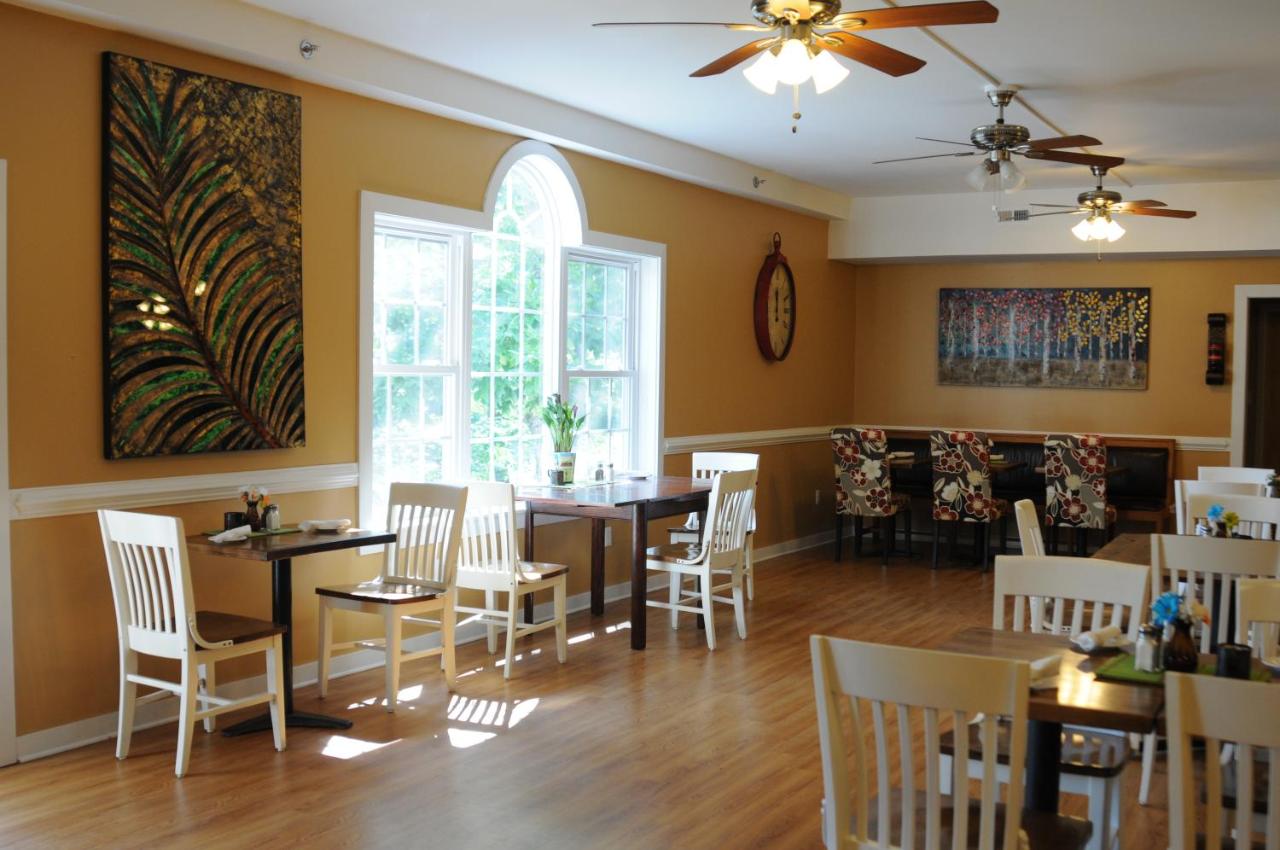  | Acorn Hill Lodge and Spa