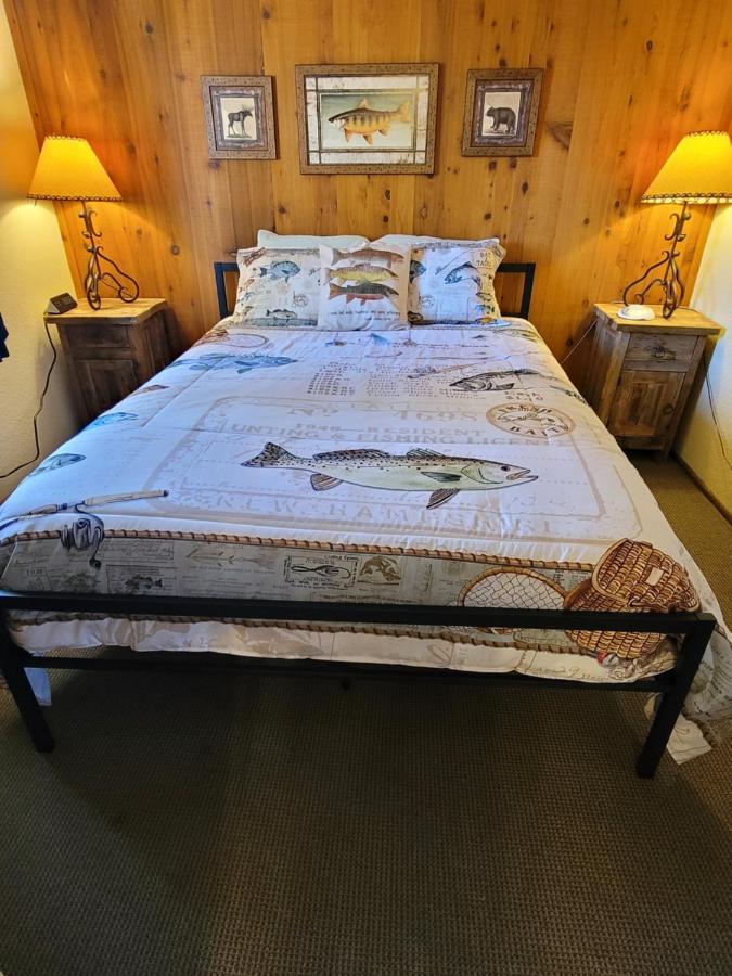 | Hillcrest Lodge