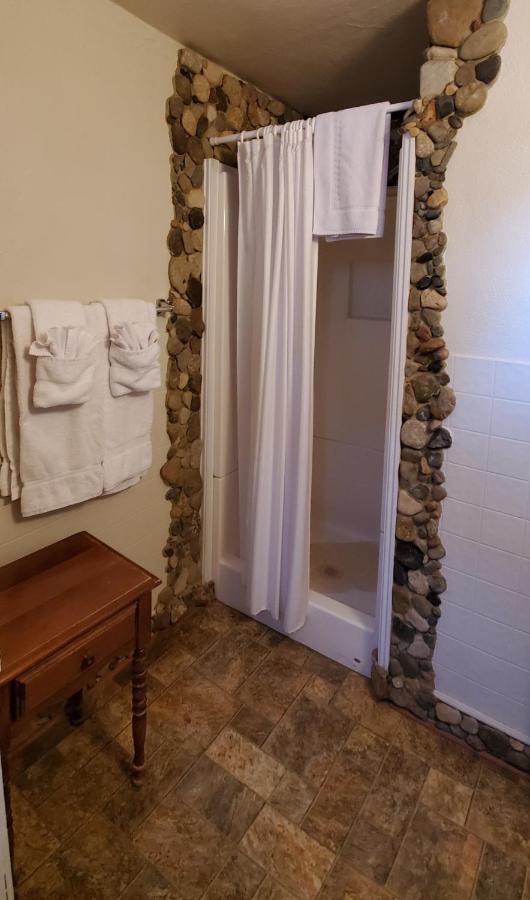 | Hikers Cimarron Inn & RV Park