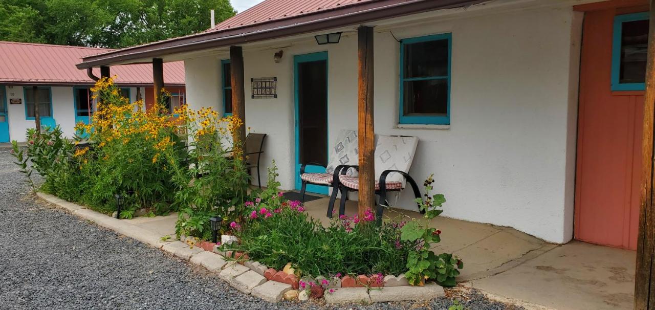 | Hikers Cimarron Inn & RV Park