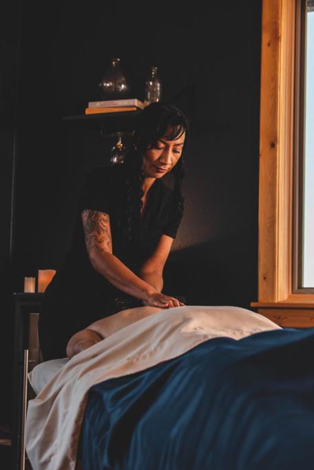 | Gallatin River Lodge