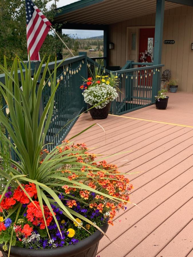 | Hideaway Mountain Lodge