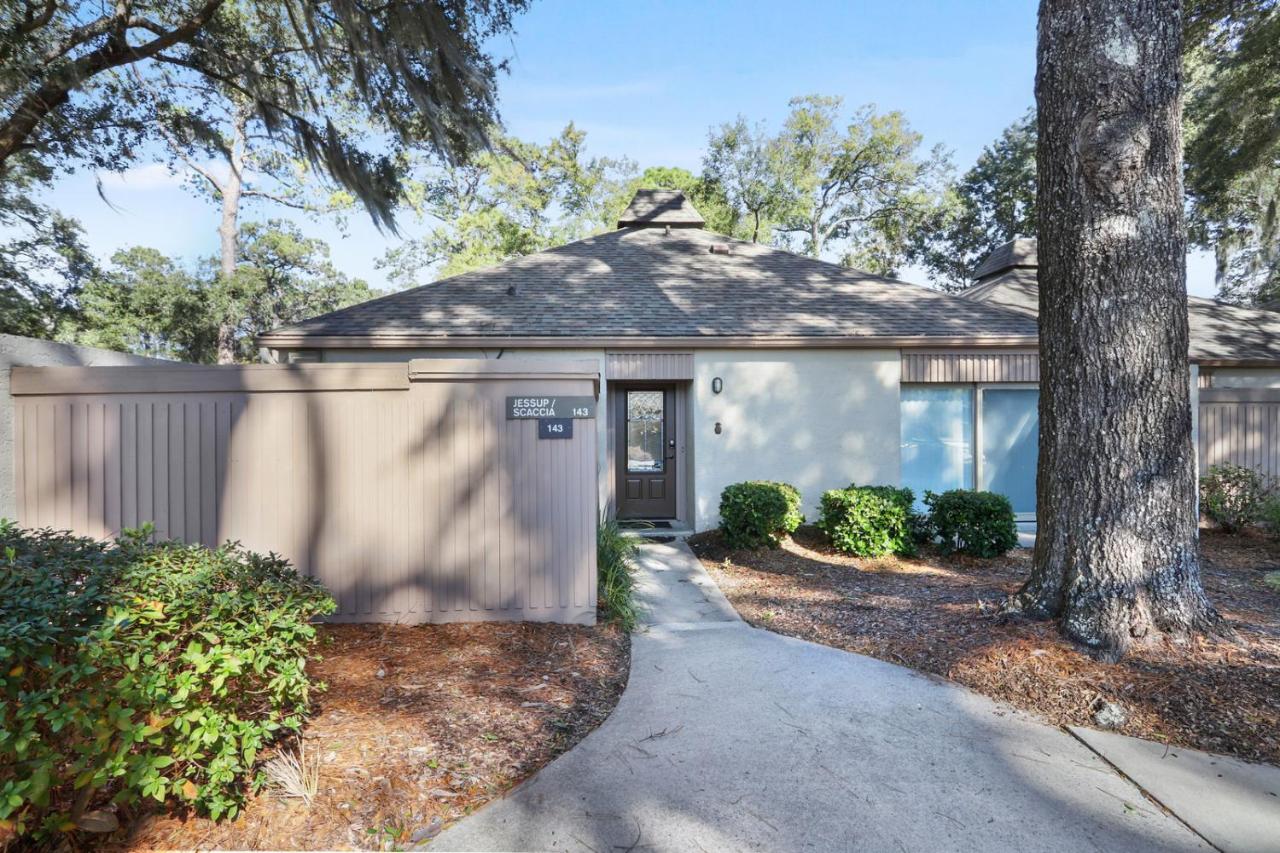  | 143 Harbourwood Villas