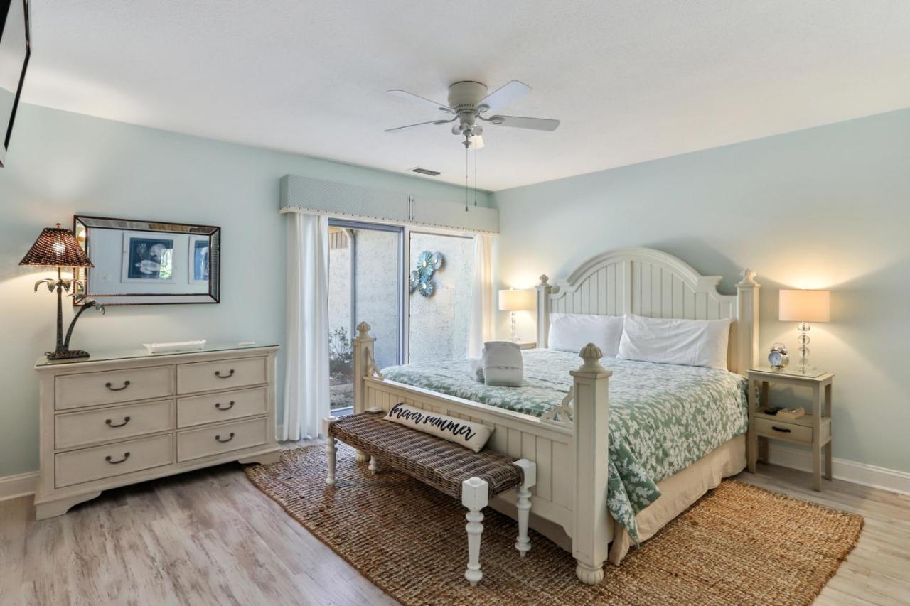  | 143 Harbourwood Villas
