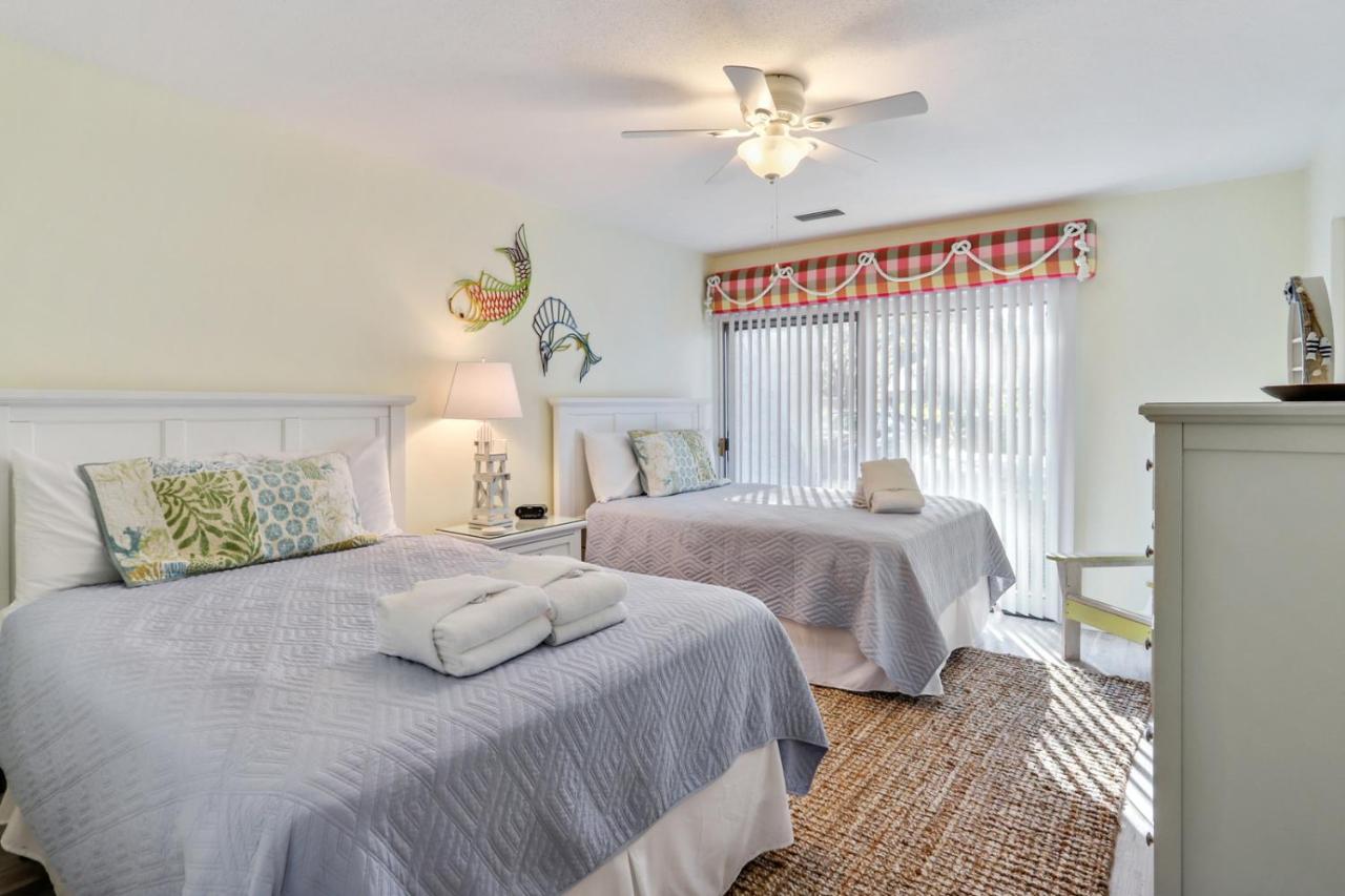  | 143 Harbourwood Villas