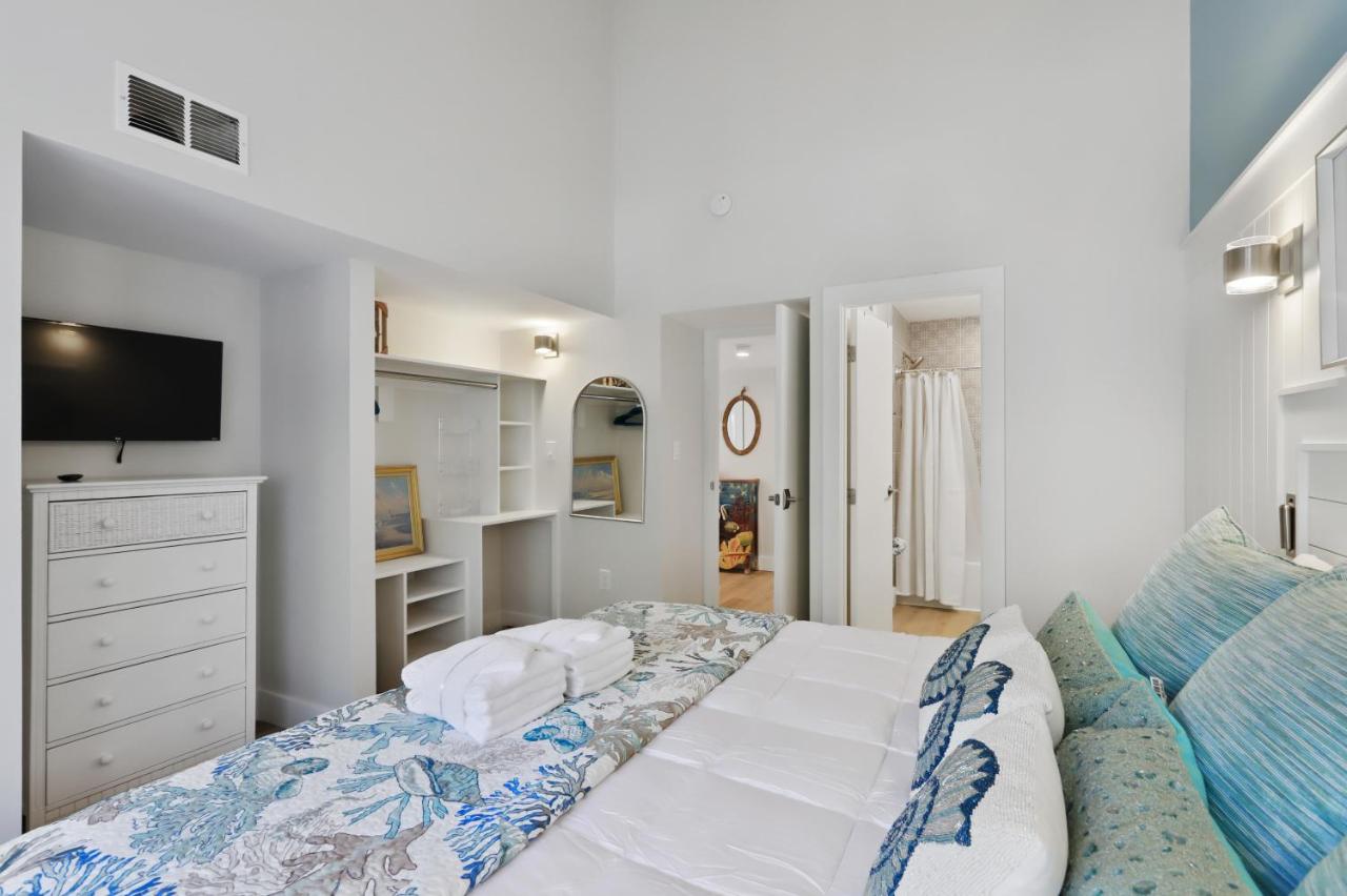 | 5202 Treetop Villa