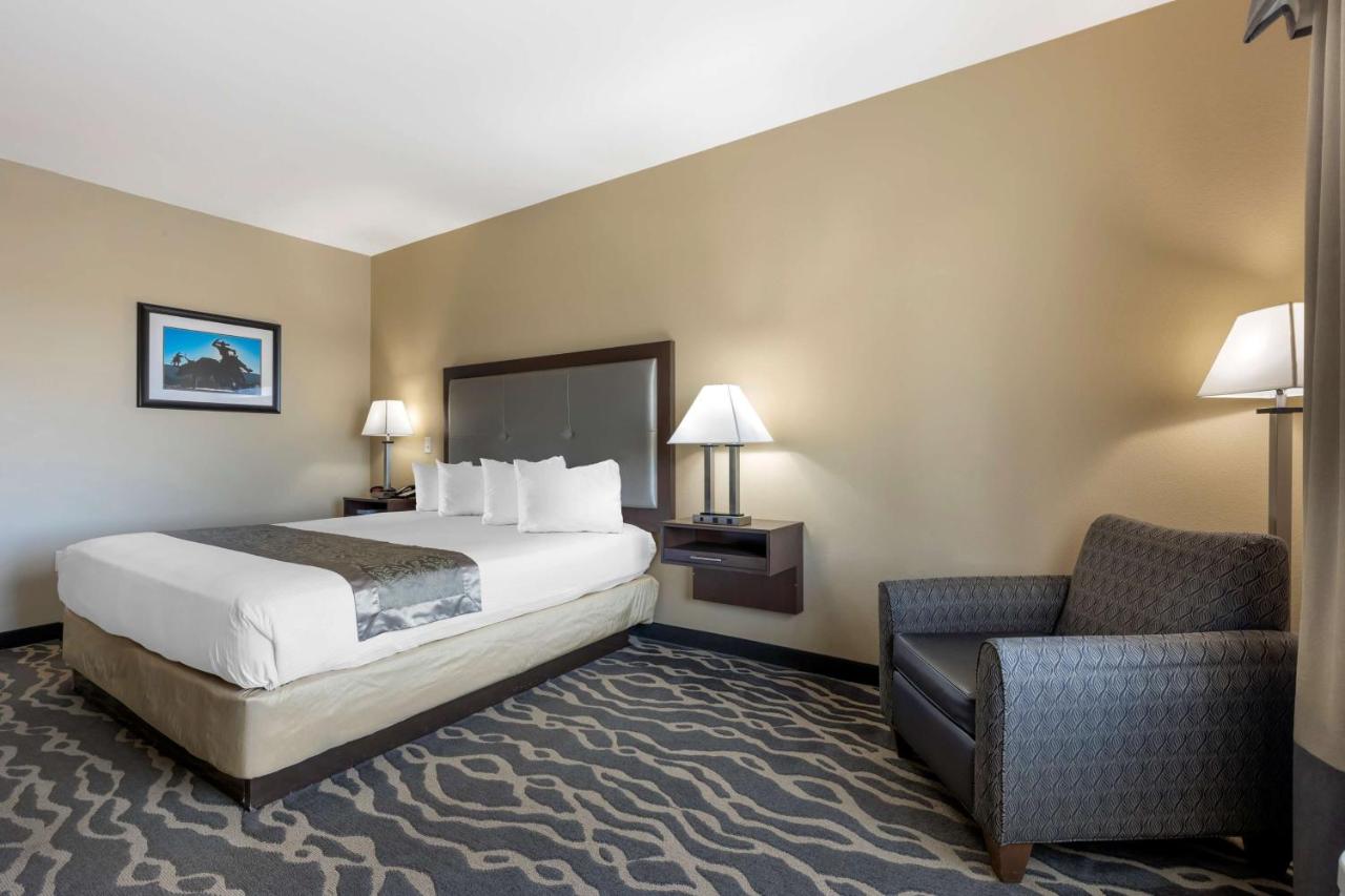 King Room at Best Western Plus Fort Stockton Hotel