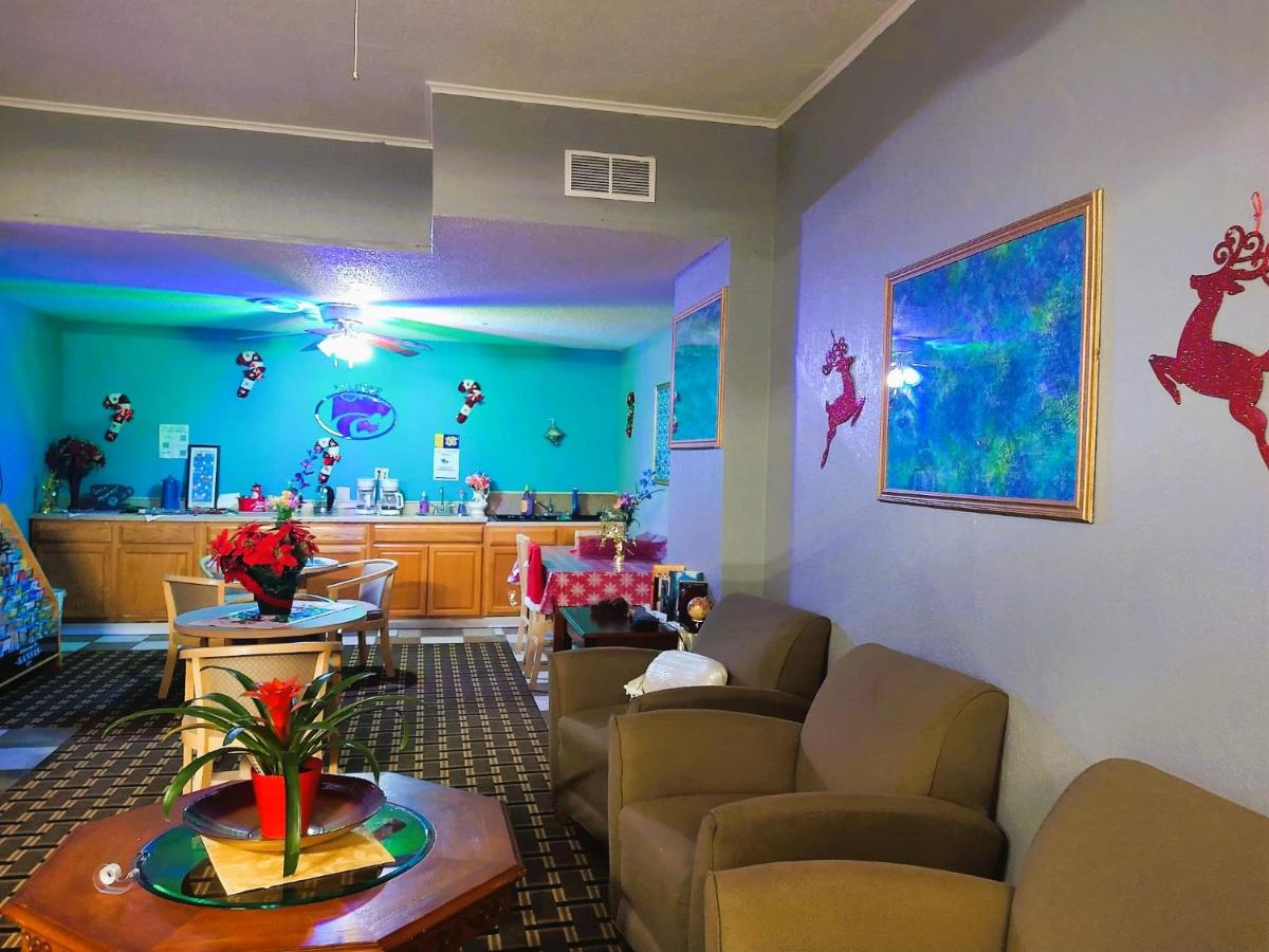  | Grandview Plaza Inn
