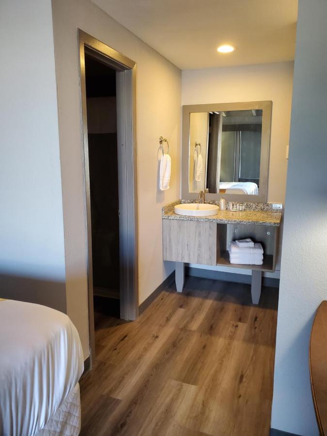King Suite at Happy Bay