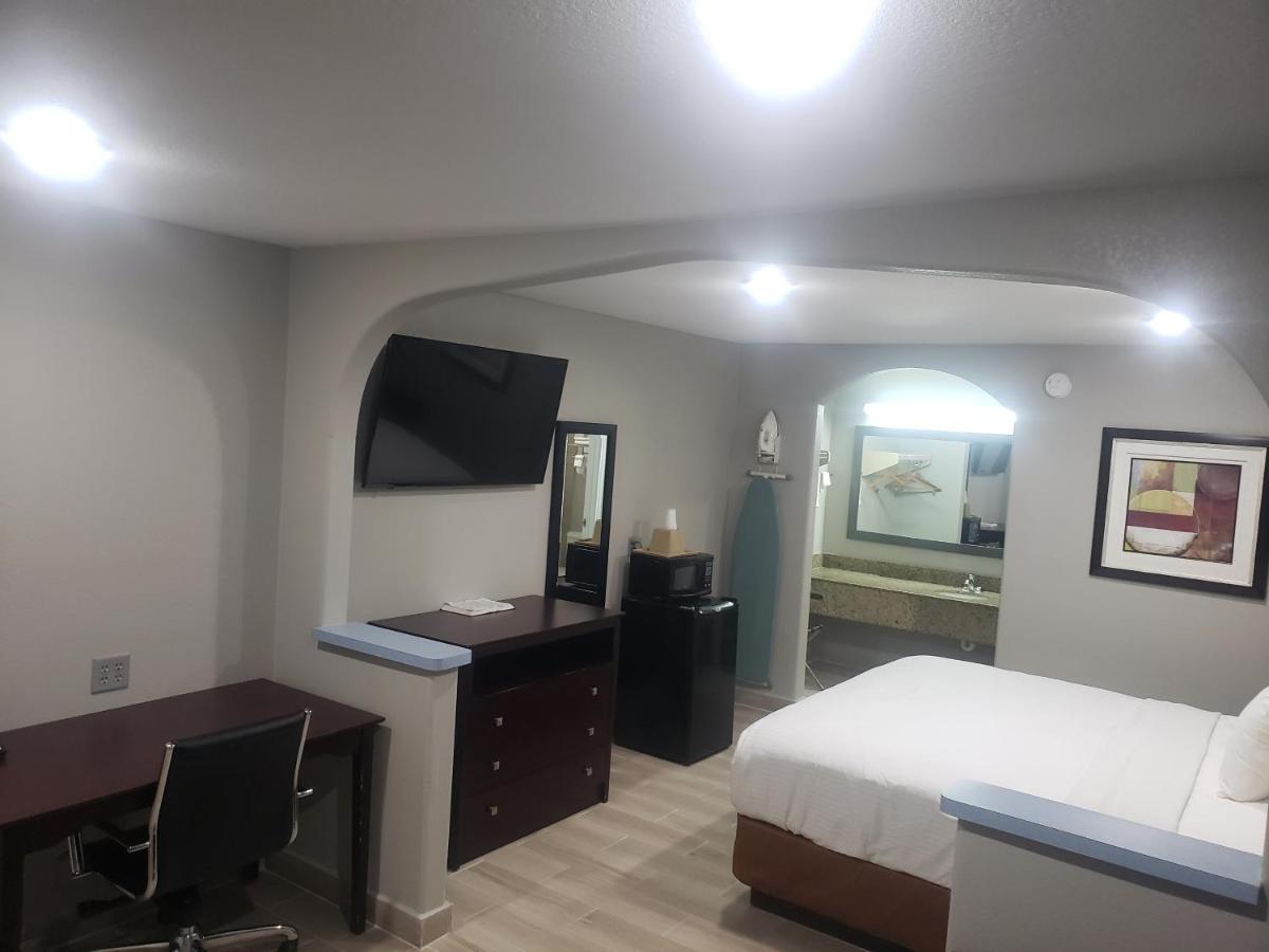  | Cotulla Executive Inn