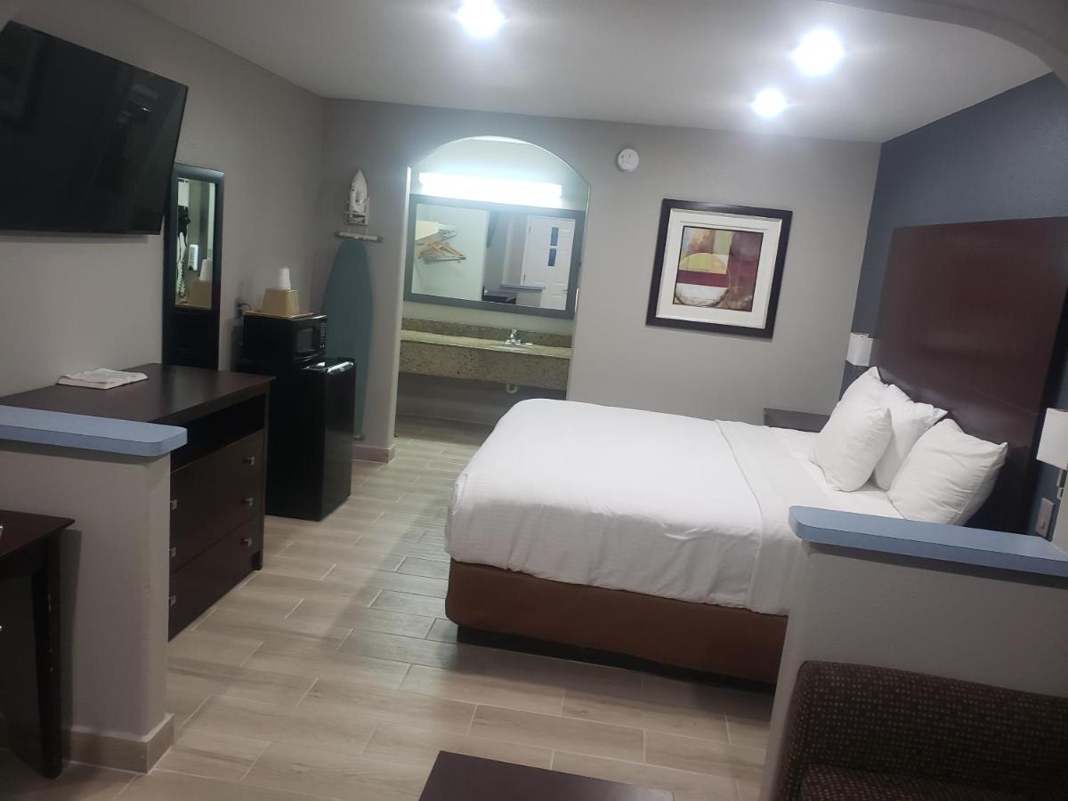  | Cotulla Executive Inn