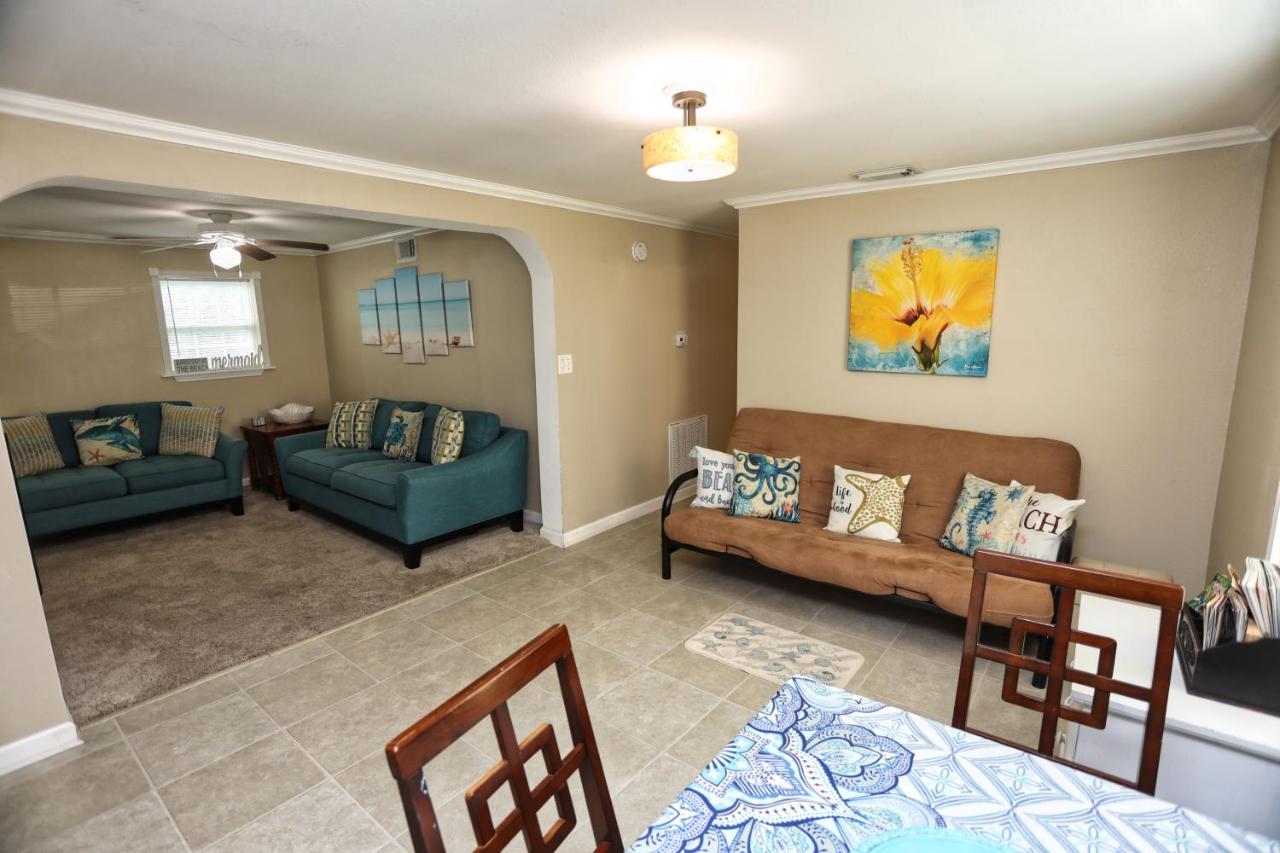 | Quick & Intimate Beach Getaway