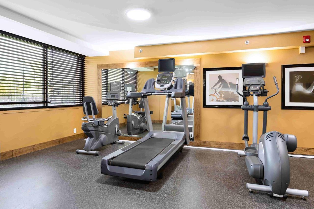  | DH Hotel Greensboro Airport