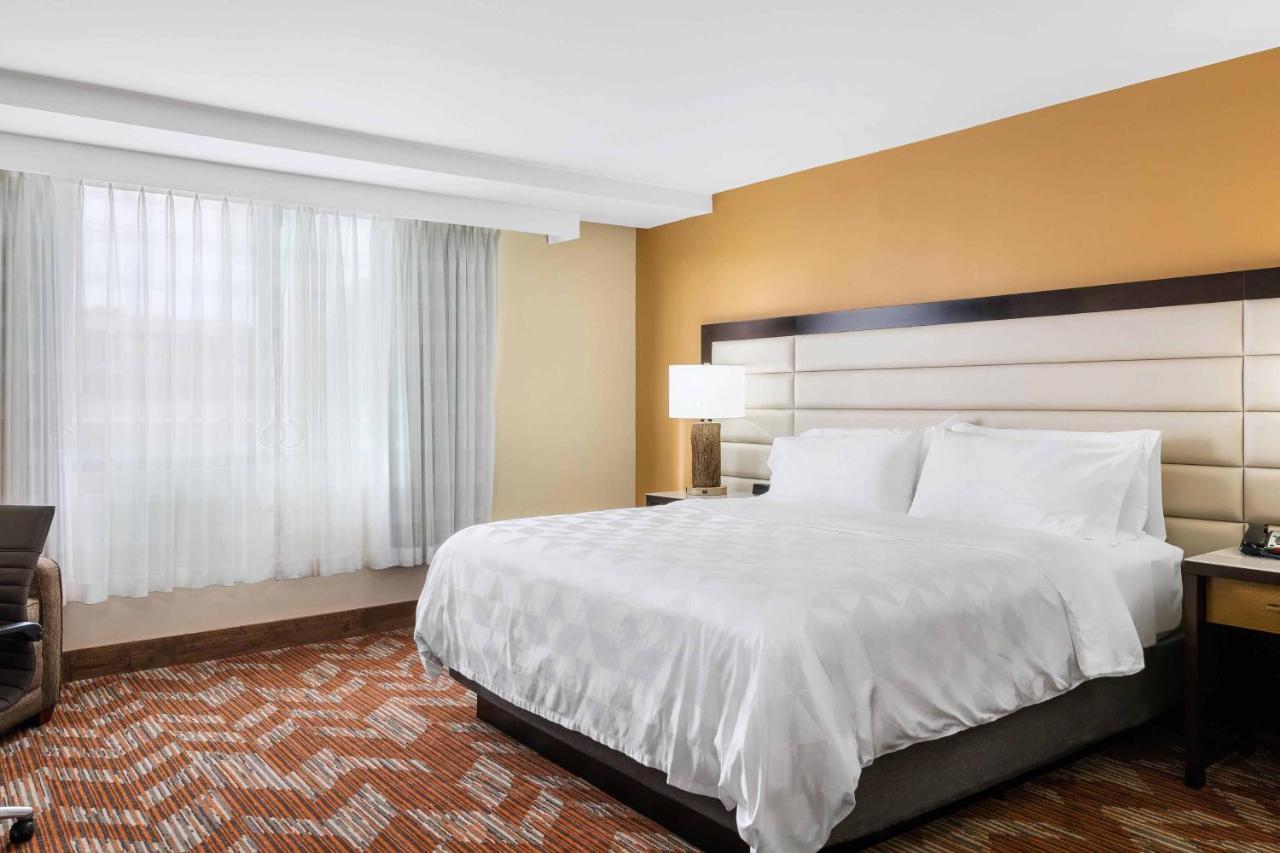  | DH Hotel Greensboro Airport