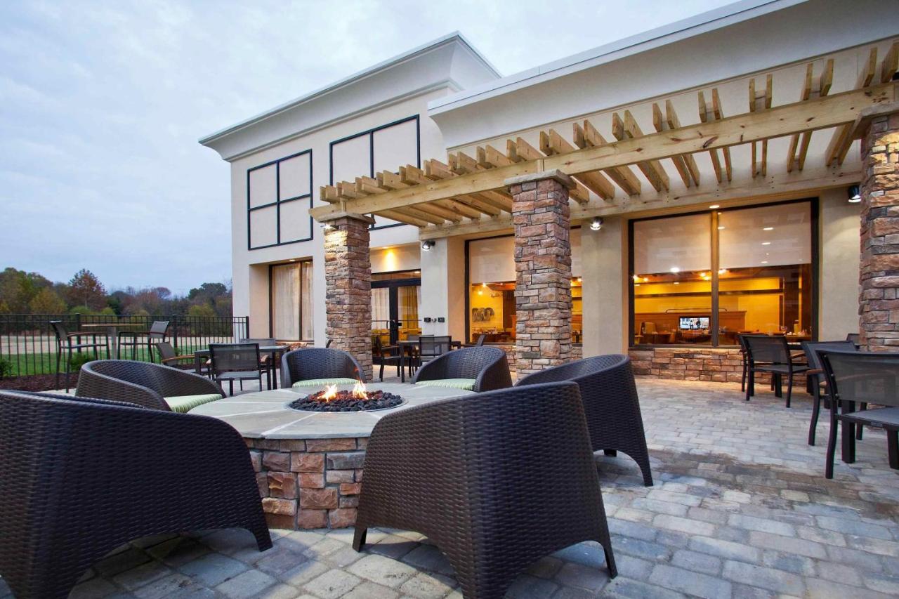  | DH Hotel Greensboro Airport