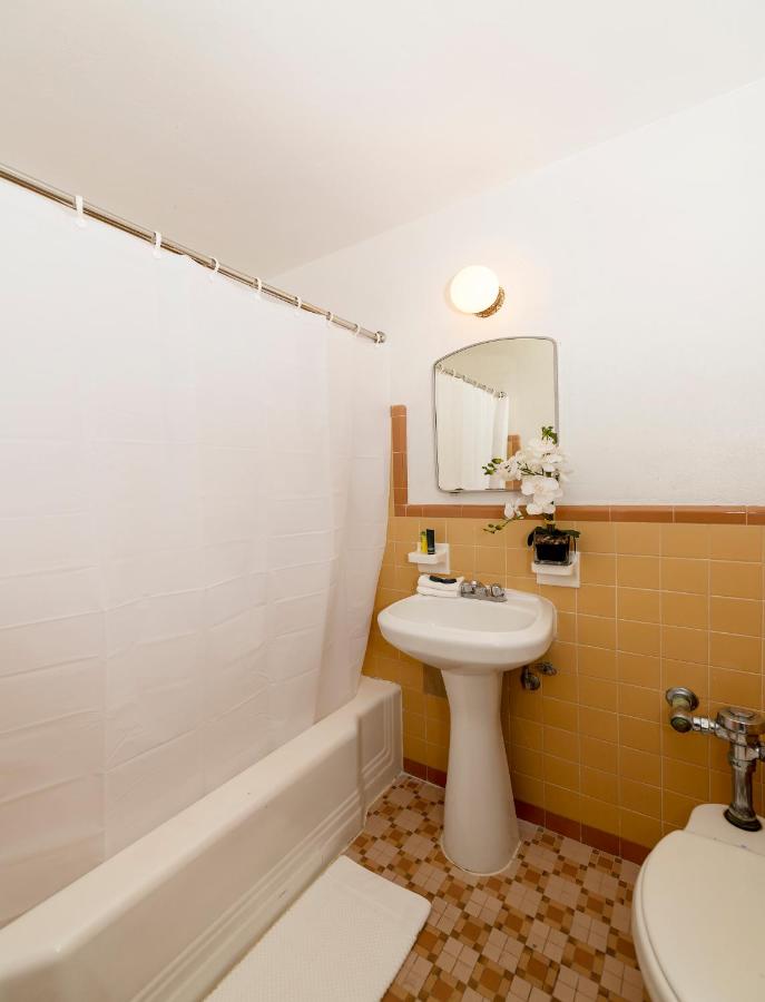 | Norman's Tavern Suites