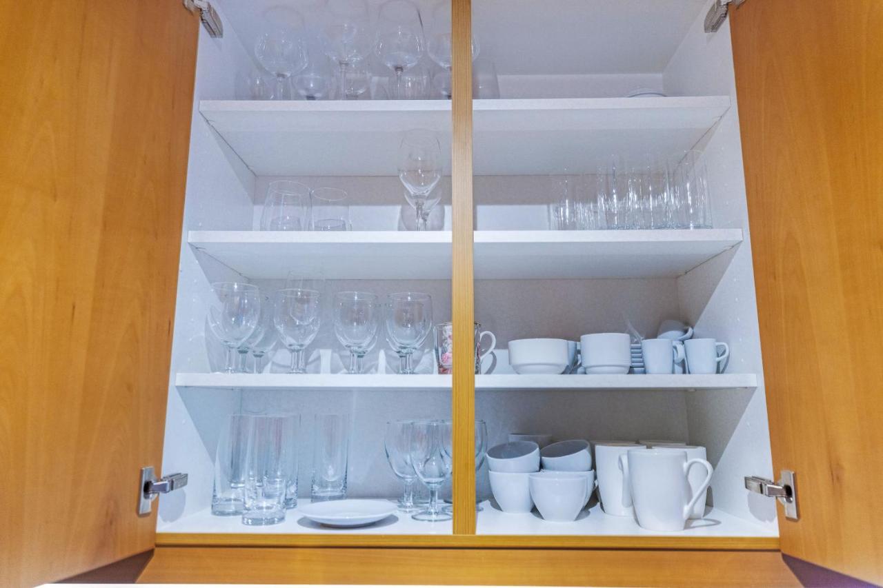  | Four Seasons Studio Kitchen