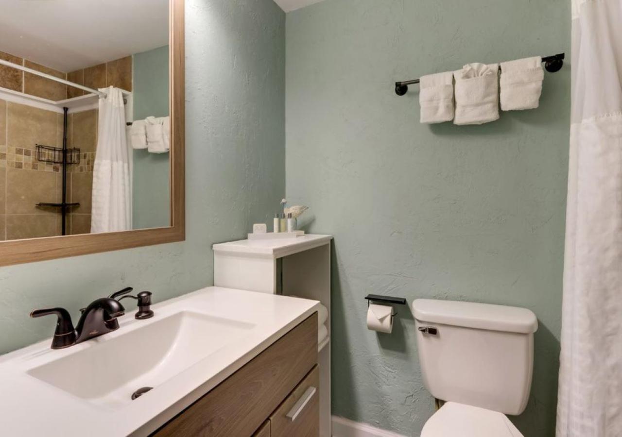| Palm Suites