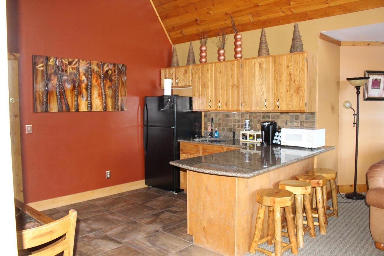 Deluxe Suite at Spearfish Canyon Lodge