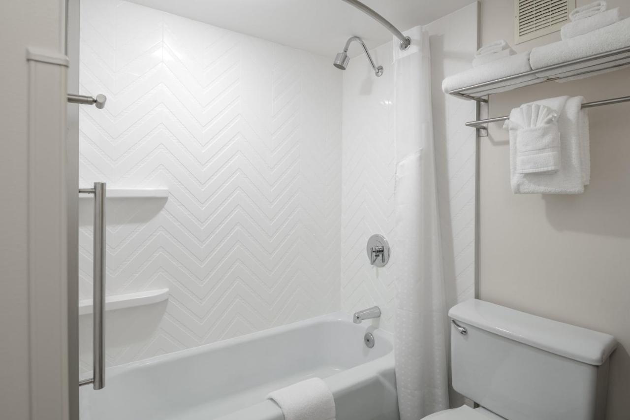 King Room with Bay View - Non-Smoking at Holiday Inn Portland-By the Bay by IHG