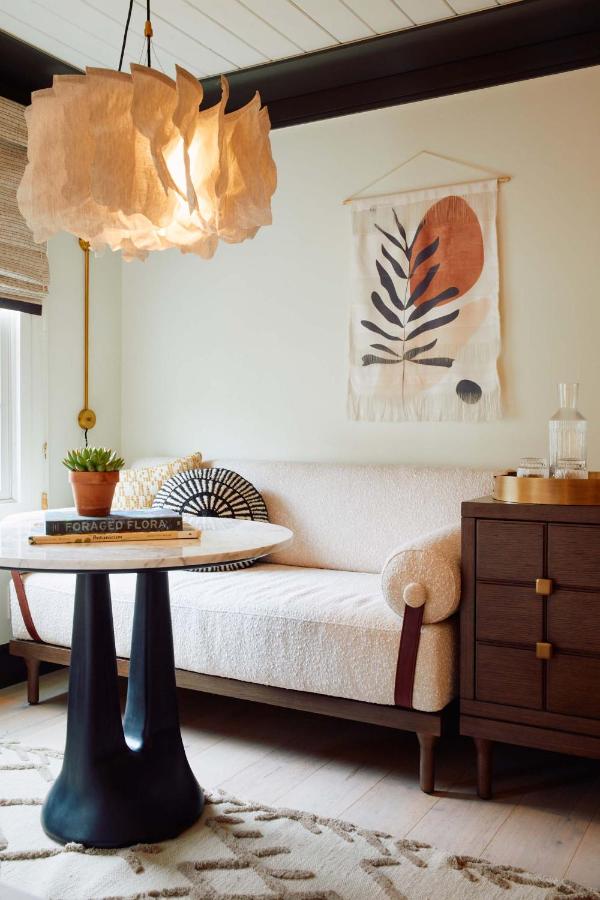| Faraway Martha's Vineyard