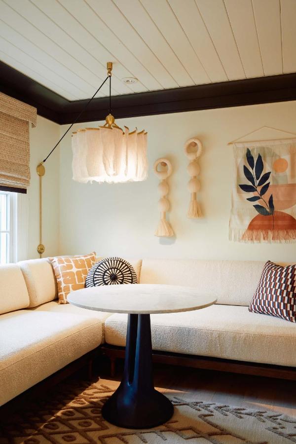 | Faraway Martha's Vineyard