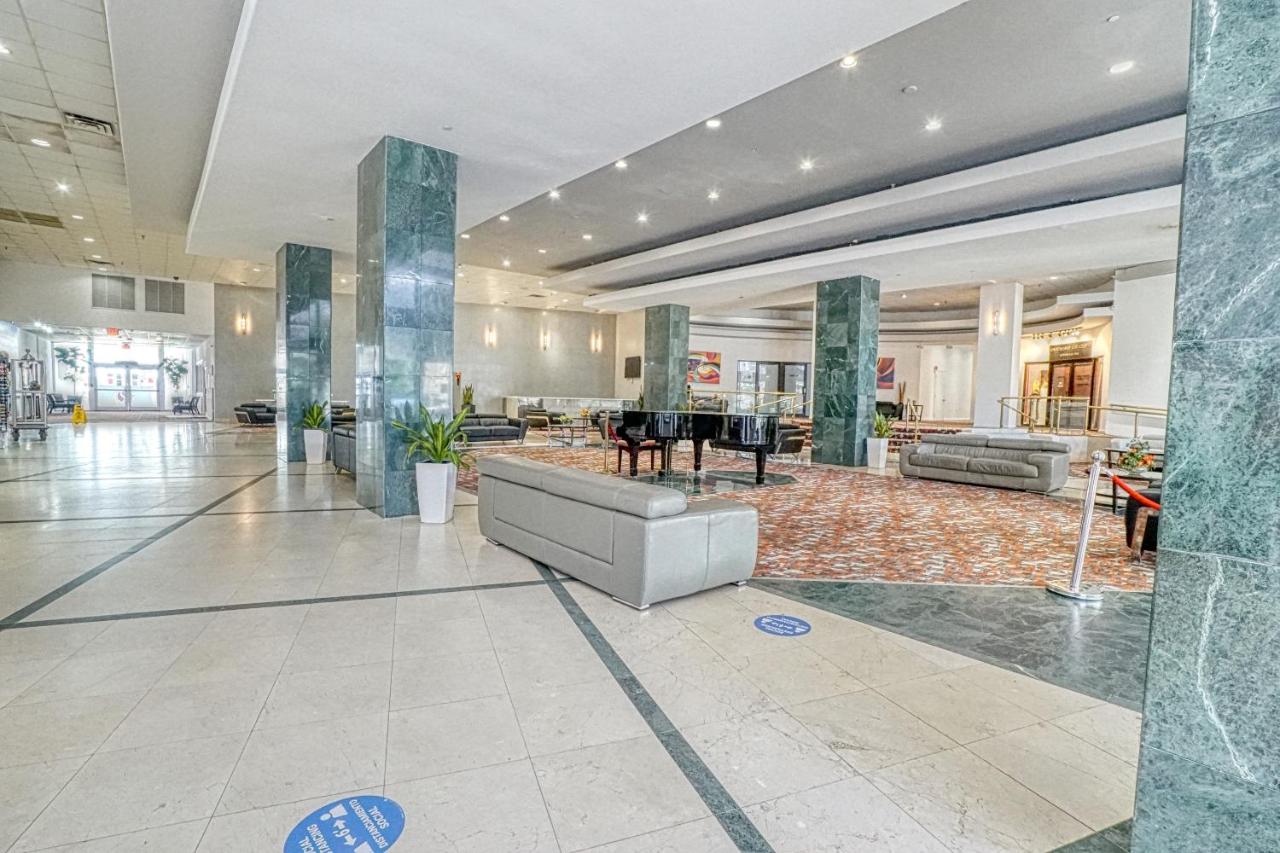  | Deluxe Apartments at the Casablanca
