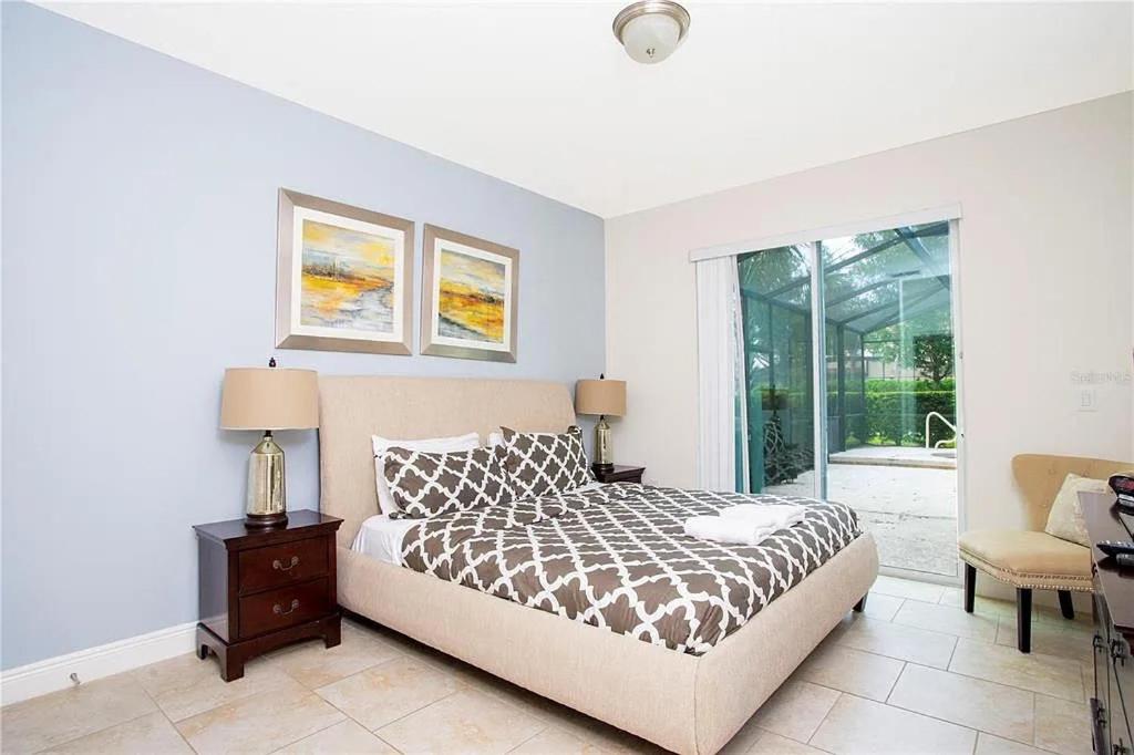  | Beautiful Villa 6 bed 5 bath with private pool 3032 sf