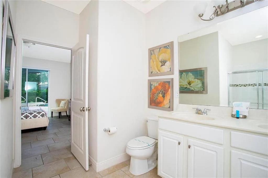  | Beautiful Villa 6 bed 5 bath with private pool 3032 sf