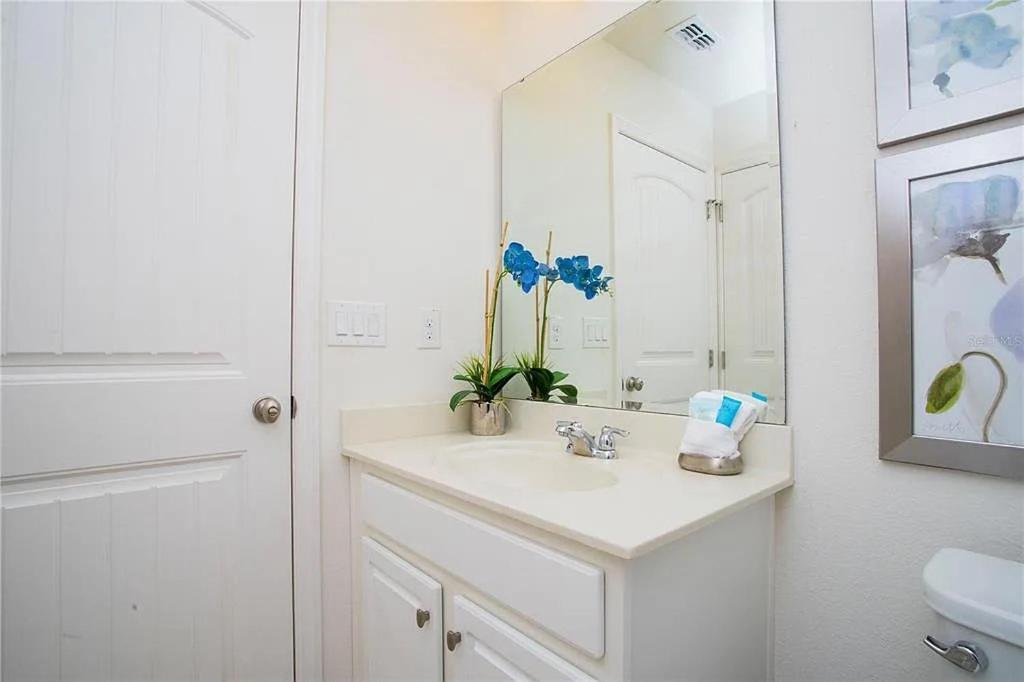  | Beautiful Villa 6 bed 5 bath with private pool 3032 sf