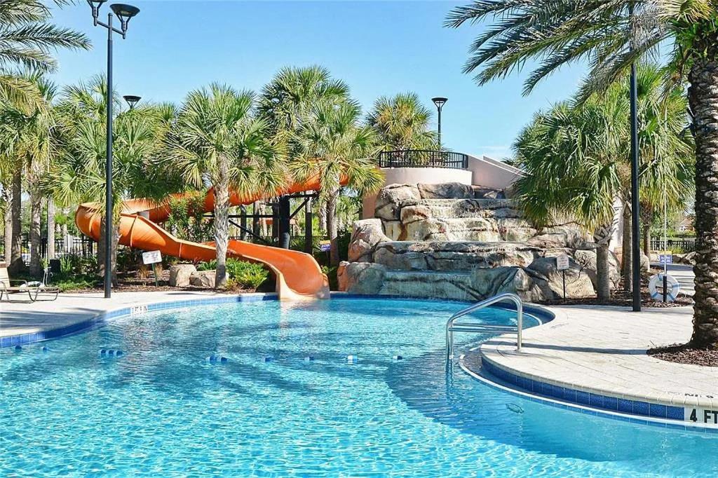  | Beautiful Villa 6 bed 5 bath with private pool 3032 sf