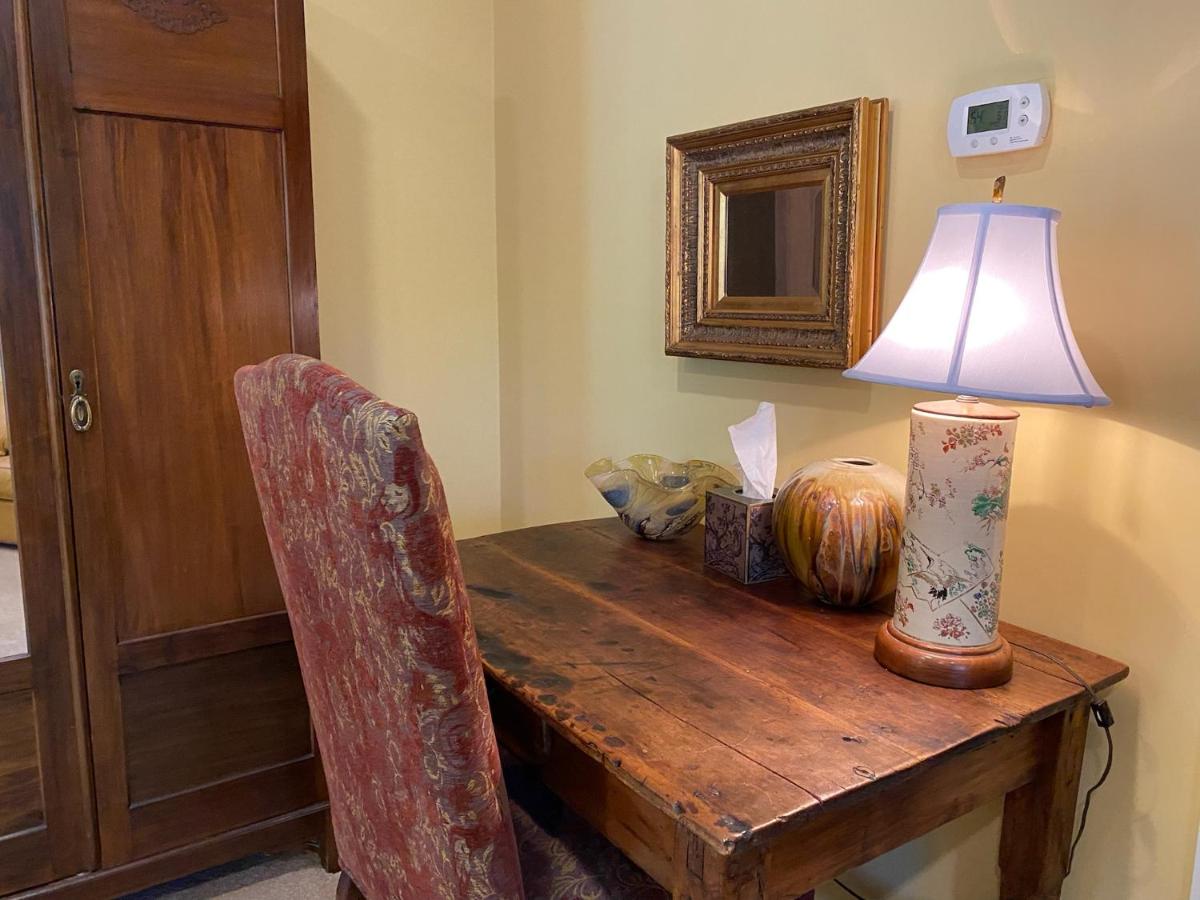 | The Birdnest Inn