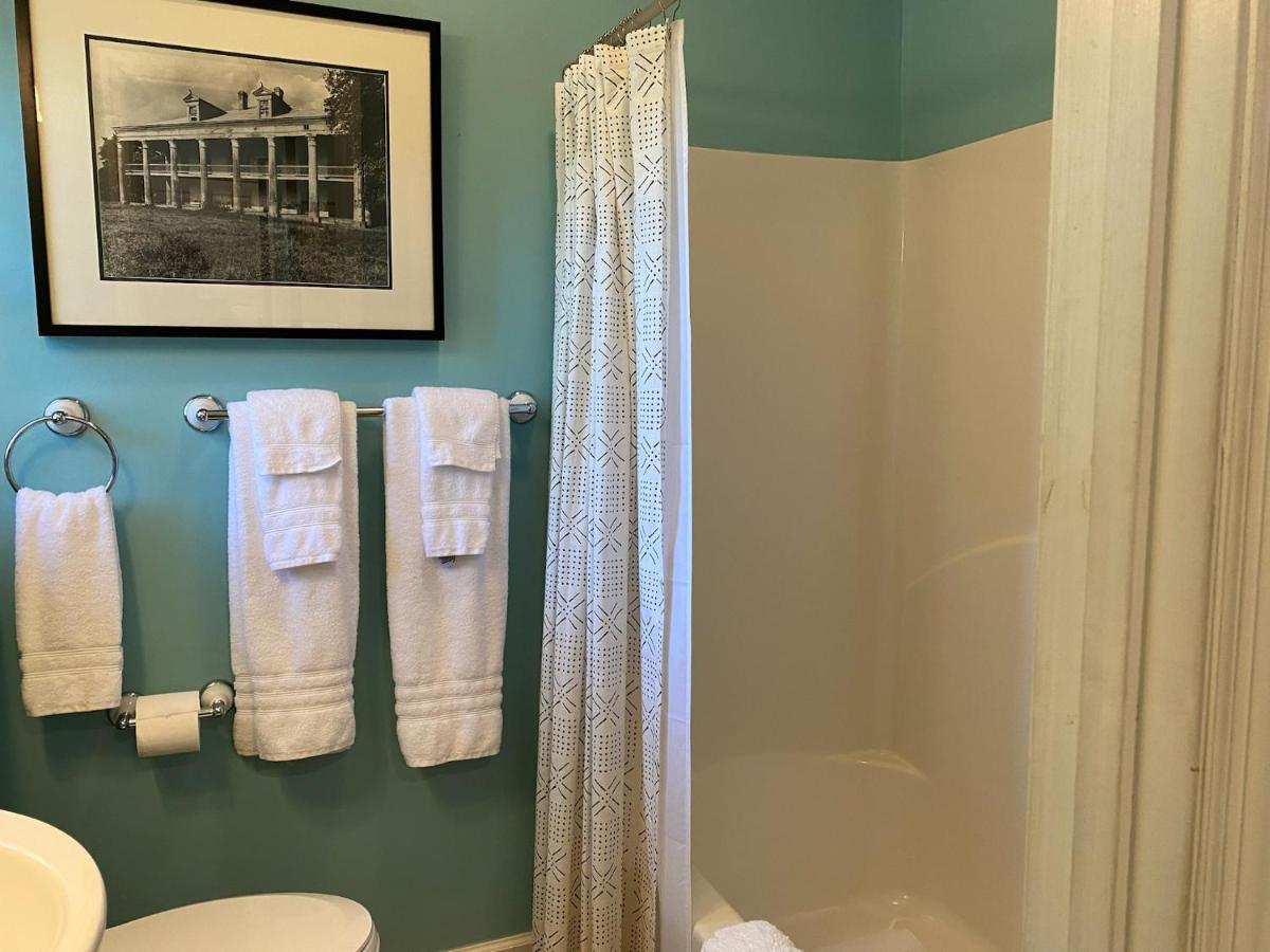| The Birdnest Inn