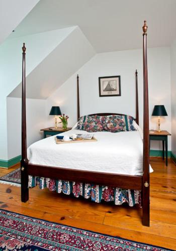 | Inn at Osprey Point