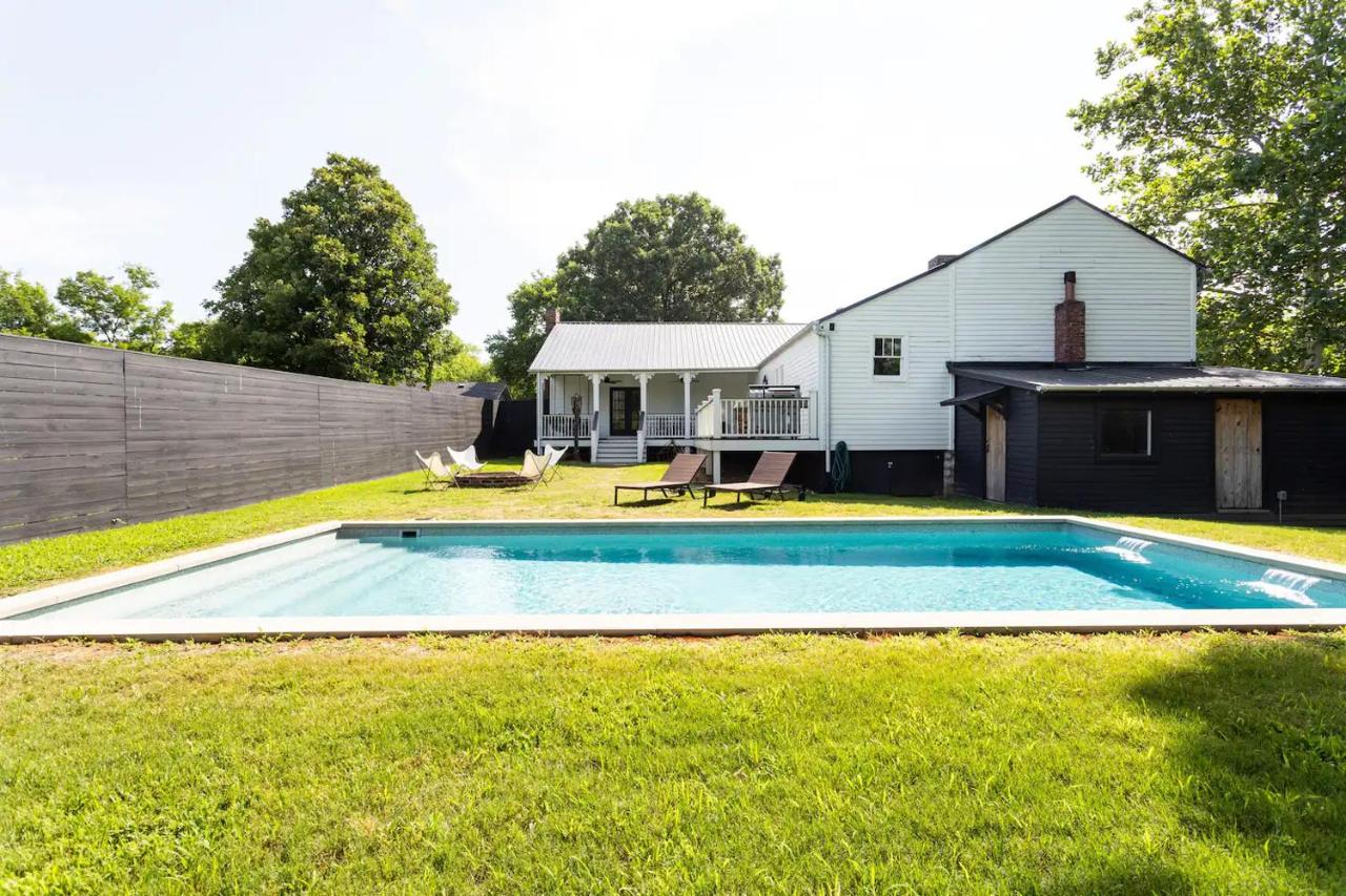  | Hydeout House