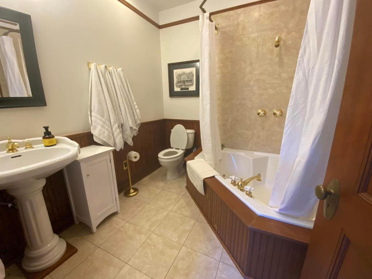 | Pasfield House Historic Mansion