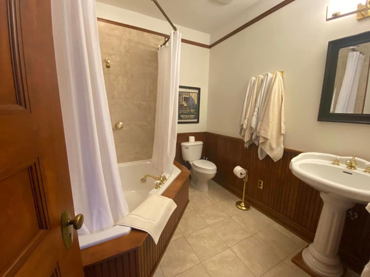  | Pasfield House Historic Mansion