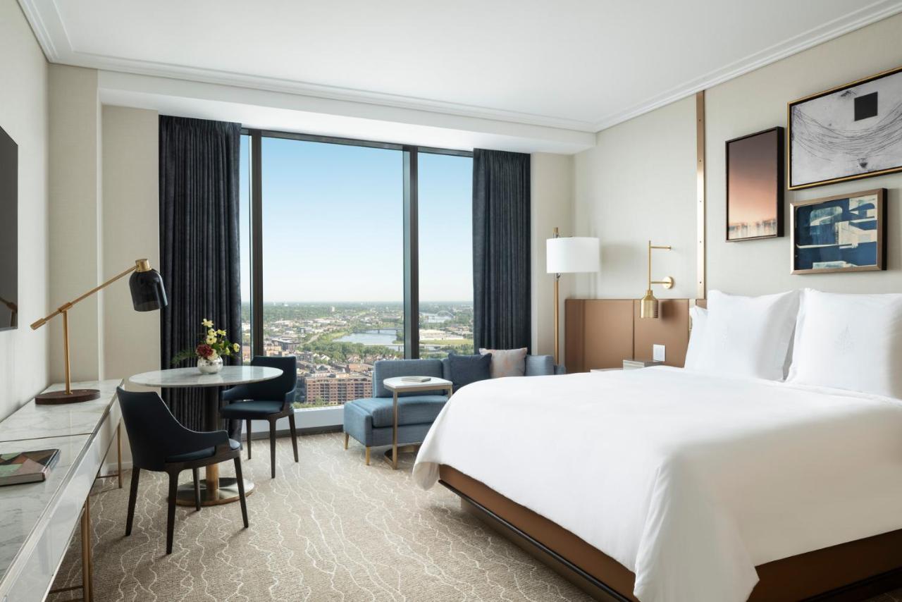 Deluxe River View Room at Four Seasons Hotel Minneapolis