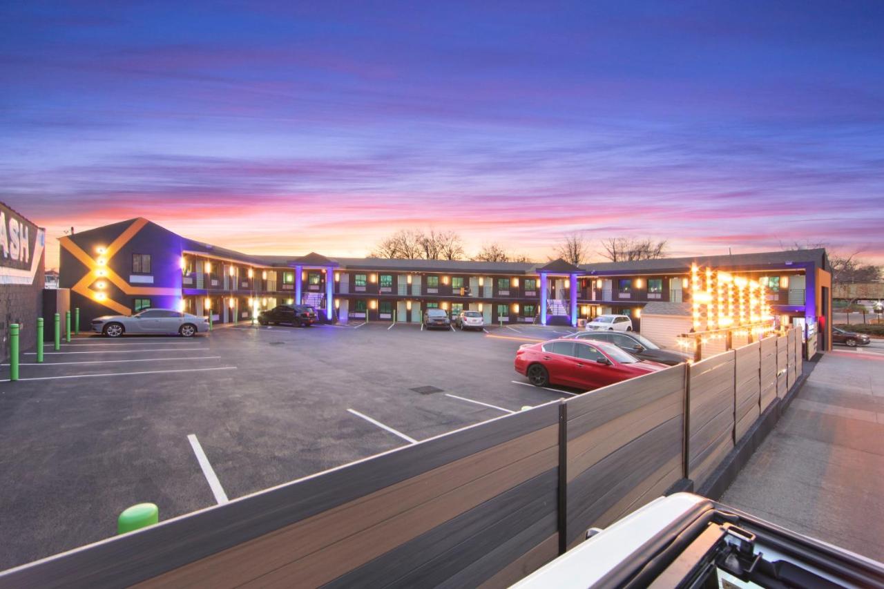 | Hotel OPUS Bronx Near Bay Plaza Mall