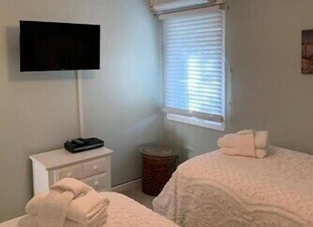  | 2B Beachwood Villas