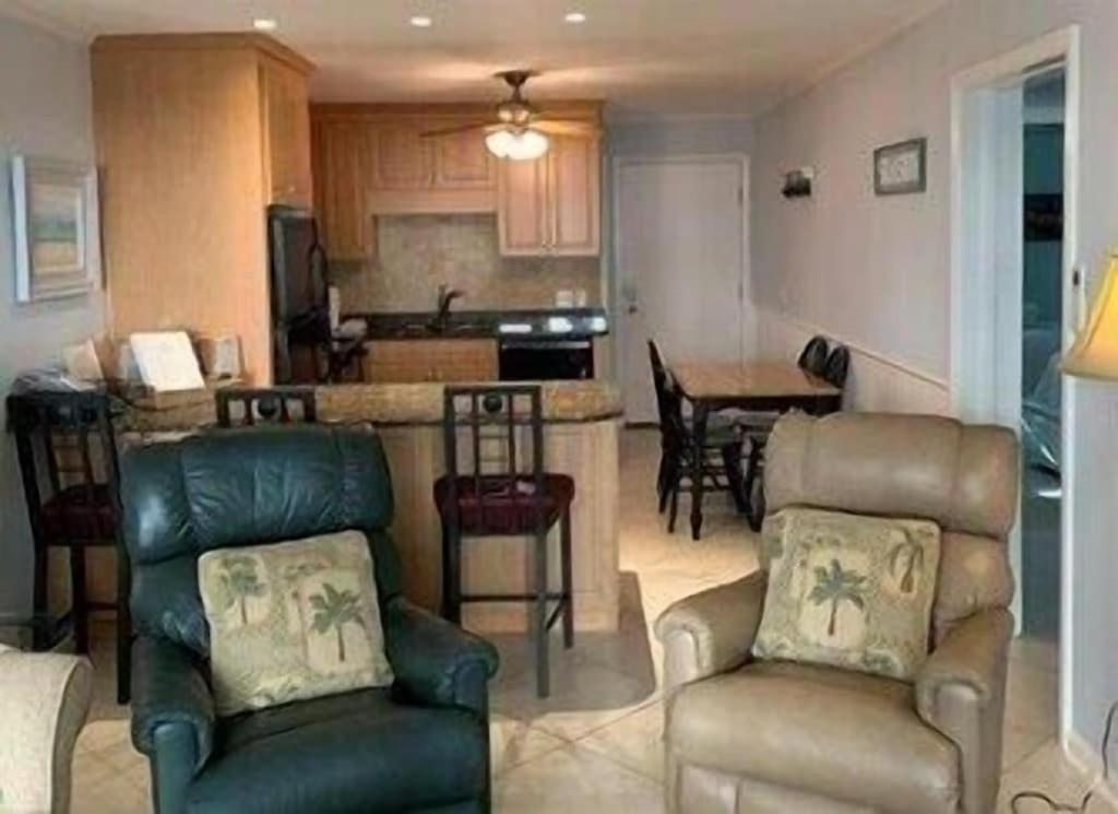  | 2B Beachwood Villas