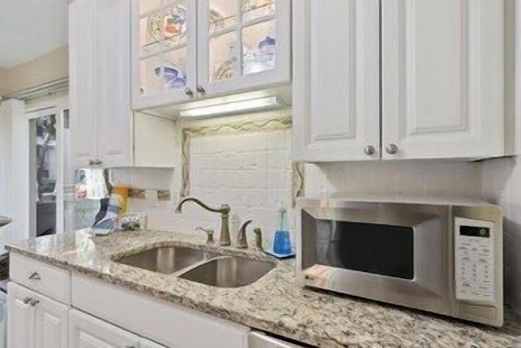  | 1206 Harbour Master Villas