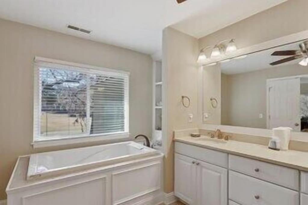  | 1206 Harbour Master Villas