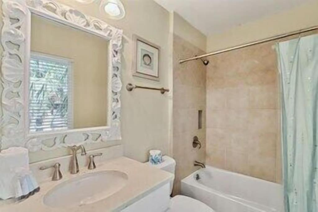  | 1206 Harbour Master Villas
